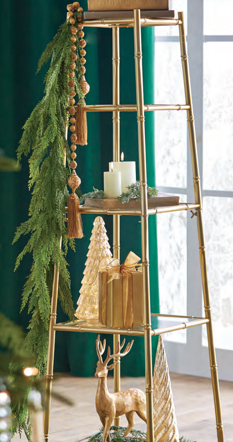 5.5 Foot Cedar Garland - NEW