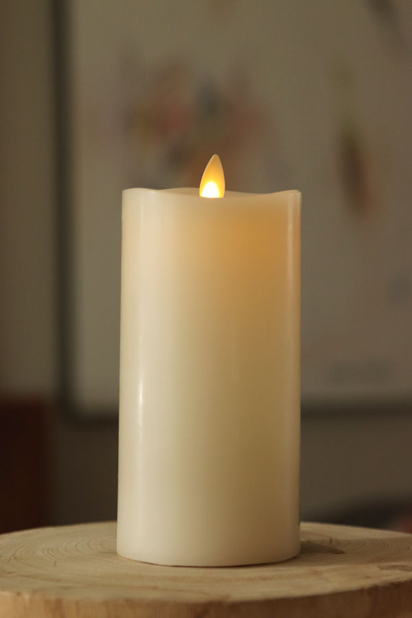Matchless 360 Degrees Moving Flame LED Pillar Candle 3 x 6.5 Inch