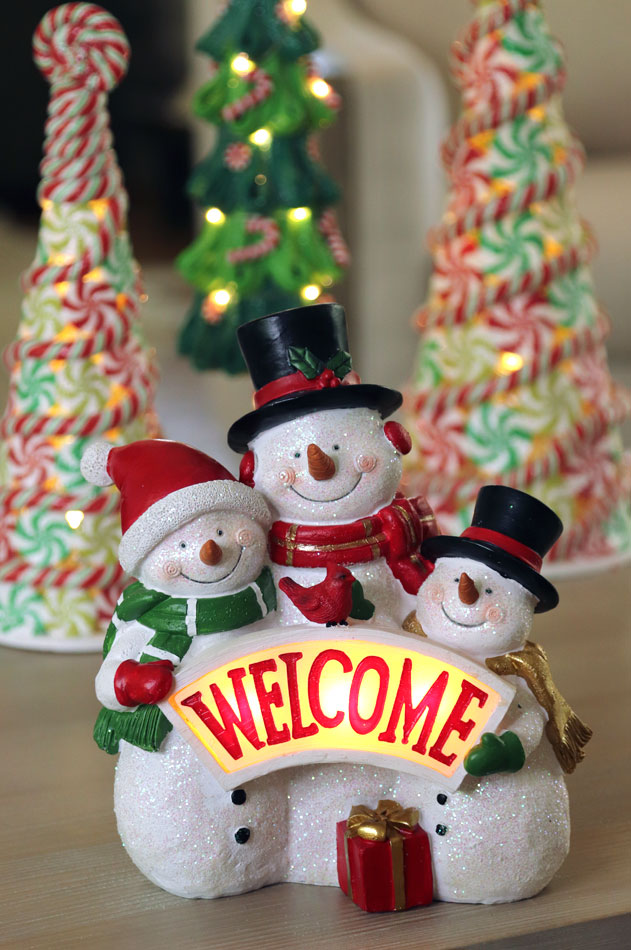 Snowmen With Light Up Welcome Sign - Battery Operated 8.6 Inch