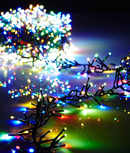 Christmas Cluster Lights with 300 Multi Color LED 10 Foot - Green Wire - Remote Control RAZ Imports
