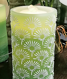Fountain Candle - Green Wax With Flower Design - Remote Control