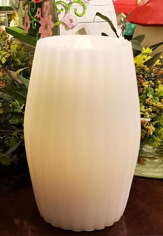 White Wax Ribbed Design Aquaflame Fountain Candle - Remote Control Included