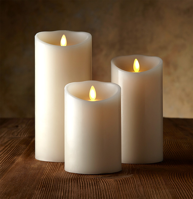 *NEW*  Luminara Flameless Candle~Vanilla Scented Ivory Wax Pillar 7 x 3.5 Inch 